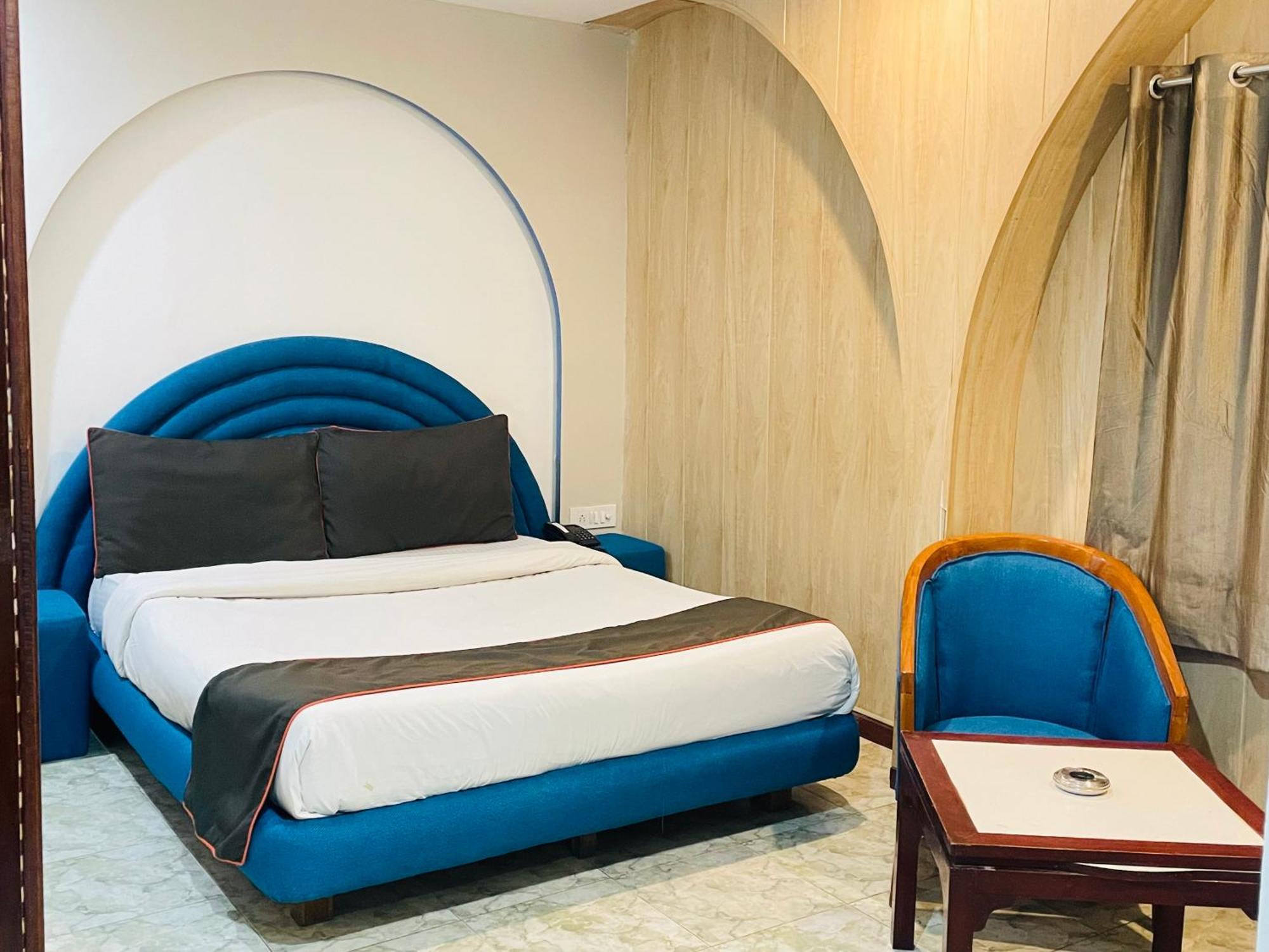 The Royal Presidency Inn Lucknow Bagian luar foto