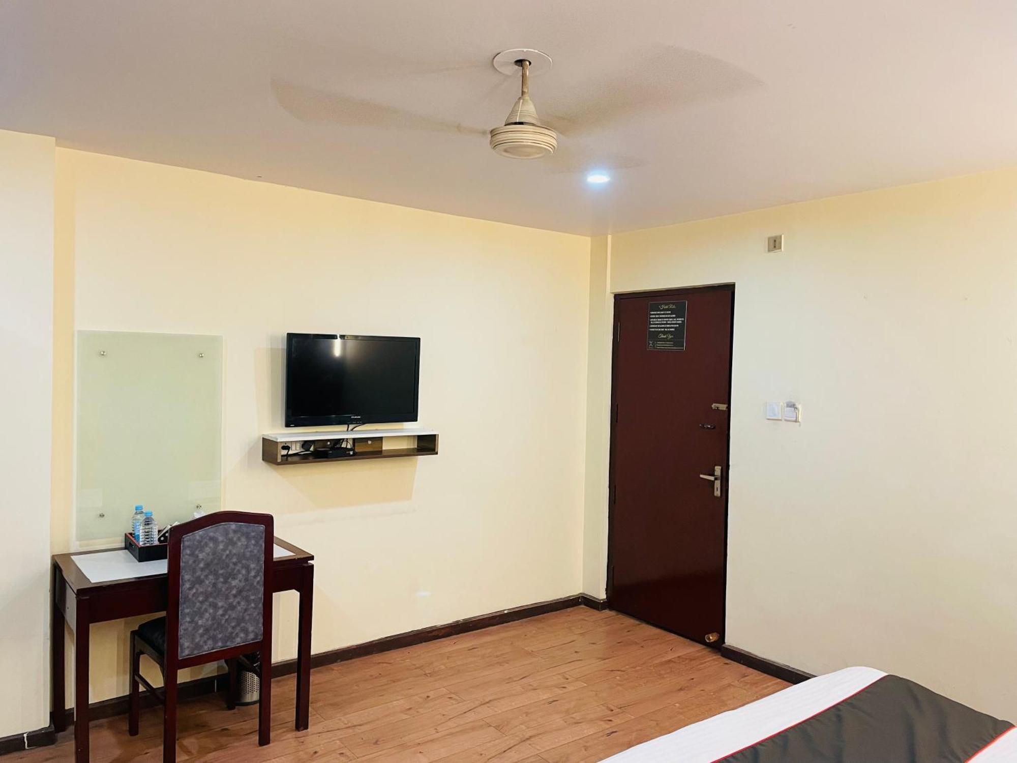 The Royal Presidency Inn Lucknow Bagian luar foto