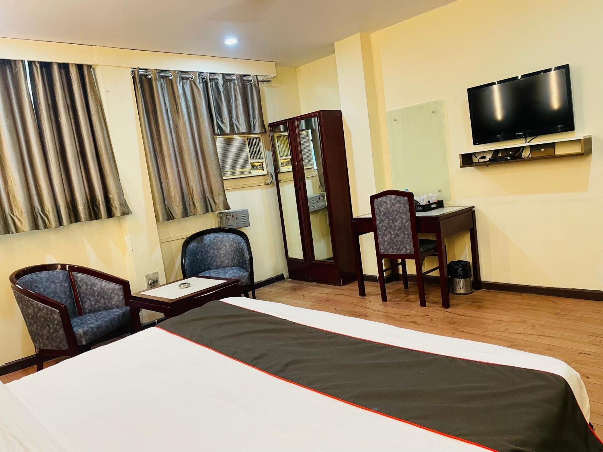 The Royal Presidency Inn Lucknow Bagian luar foto